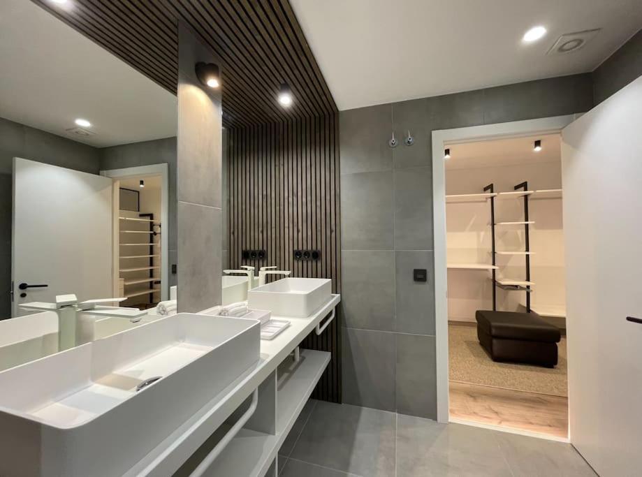 Notel Club - Precioso Loft En El Centro De La Ciudad Сантандер Экстерьер фото