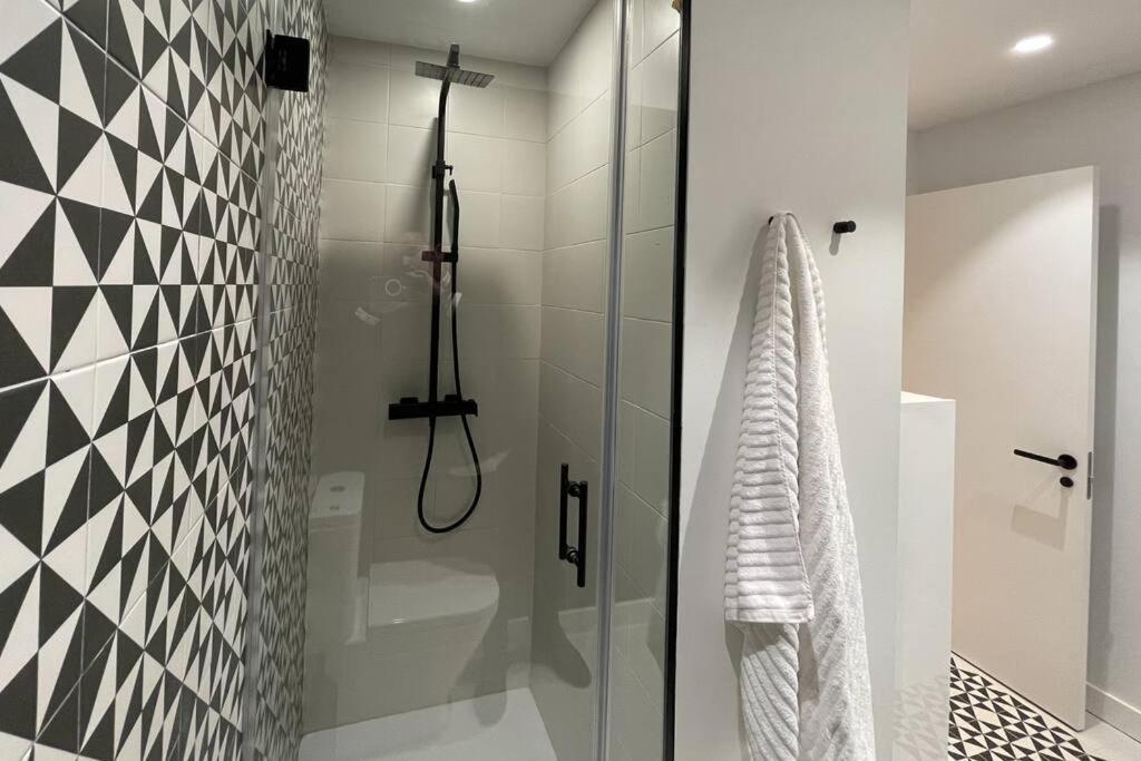 Notel Club - Precioso Loft En El Centro De La Ciudad Сантандер Экстерьер фото